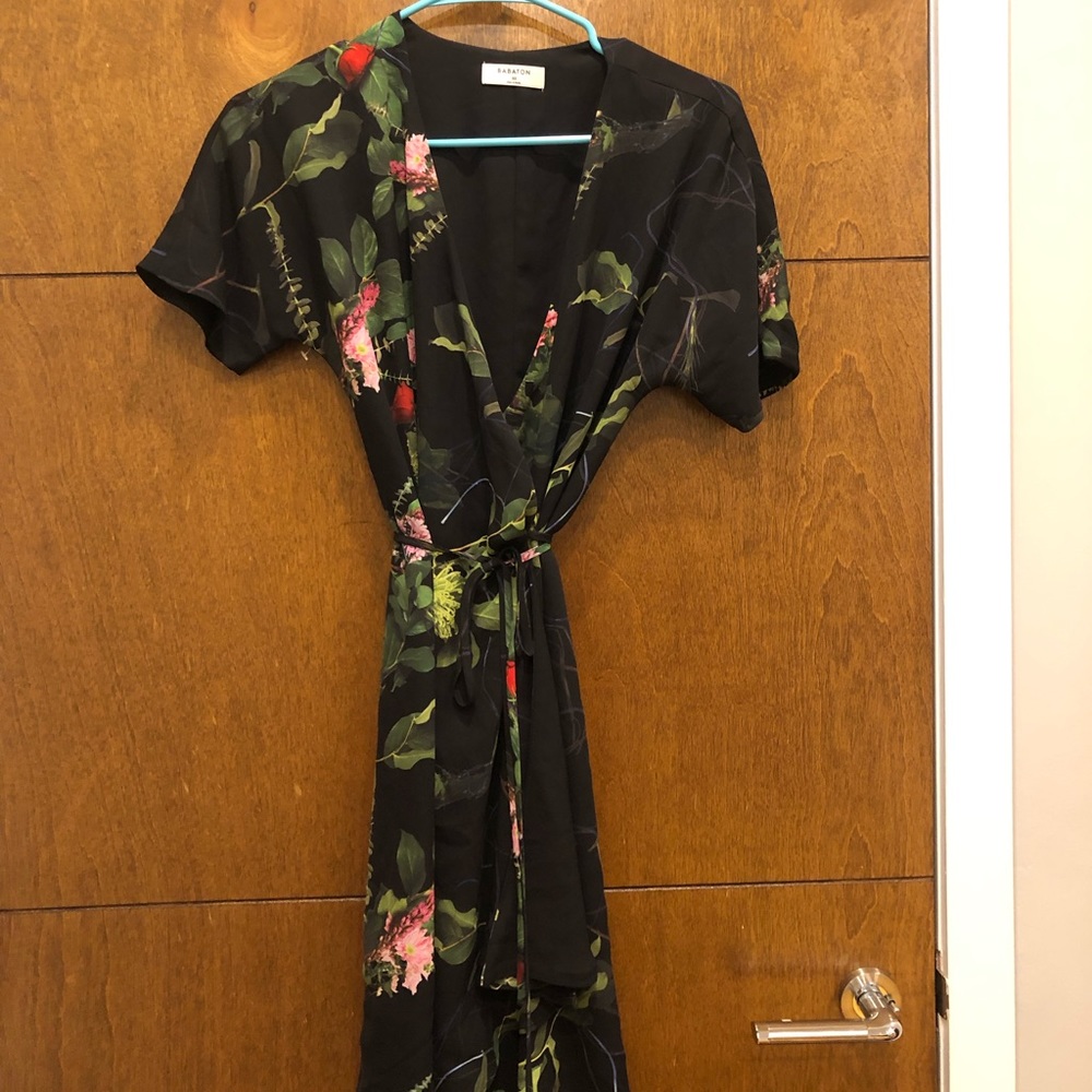 Aritzia Babaton Floral Wrap Dress - Picture 1 of 4